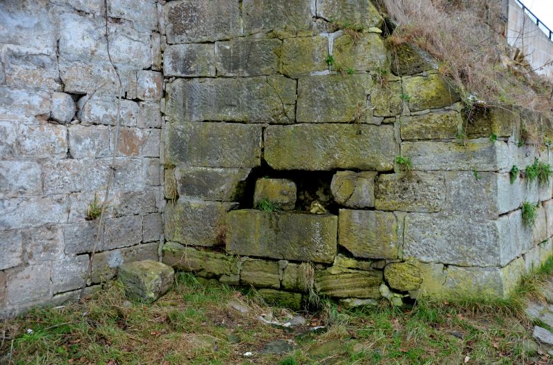 Common Problems With Aging Concrete Retaining Walls